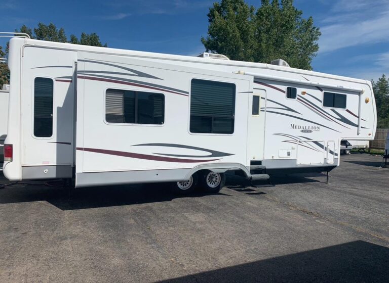 2008 Mckenzie Medallion Fifth Wheel Series M-37SKQ