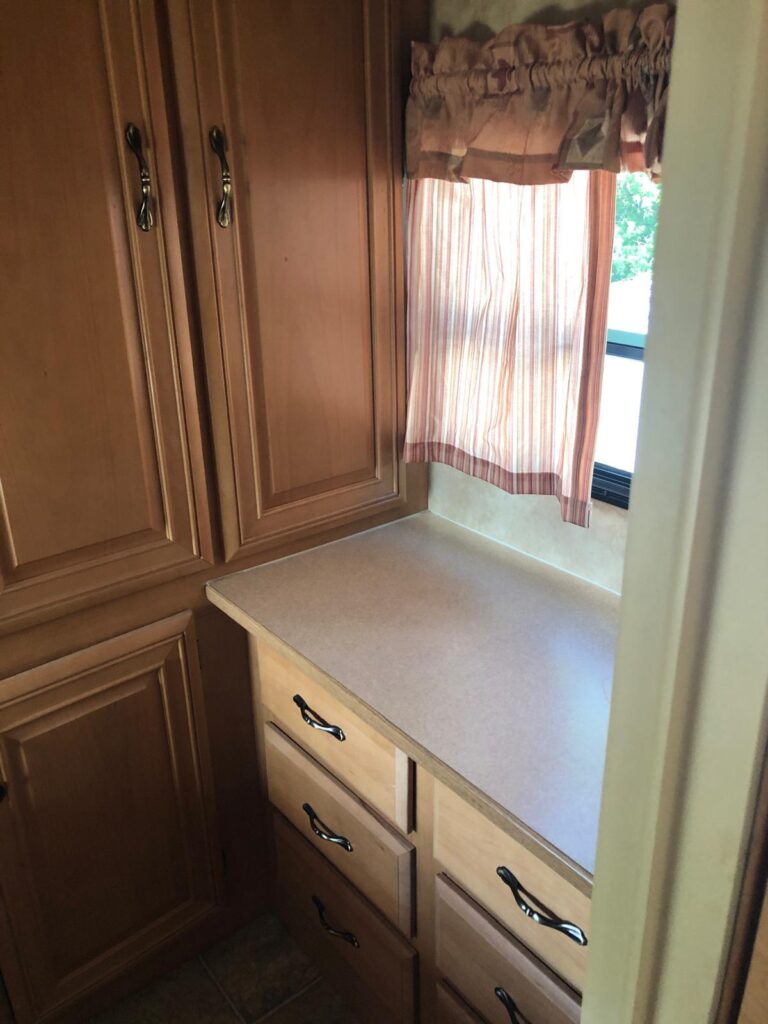 2007 Keystone Laredo Fifth Wheel exterior photo