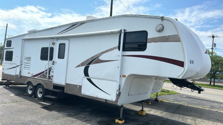 2007  Keystone Laredo Fifth Wheel Series M-30 BH